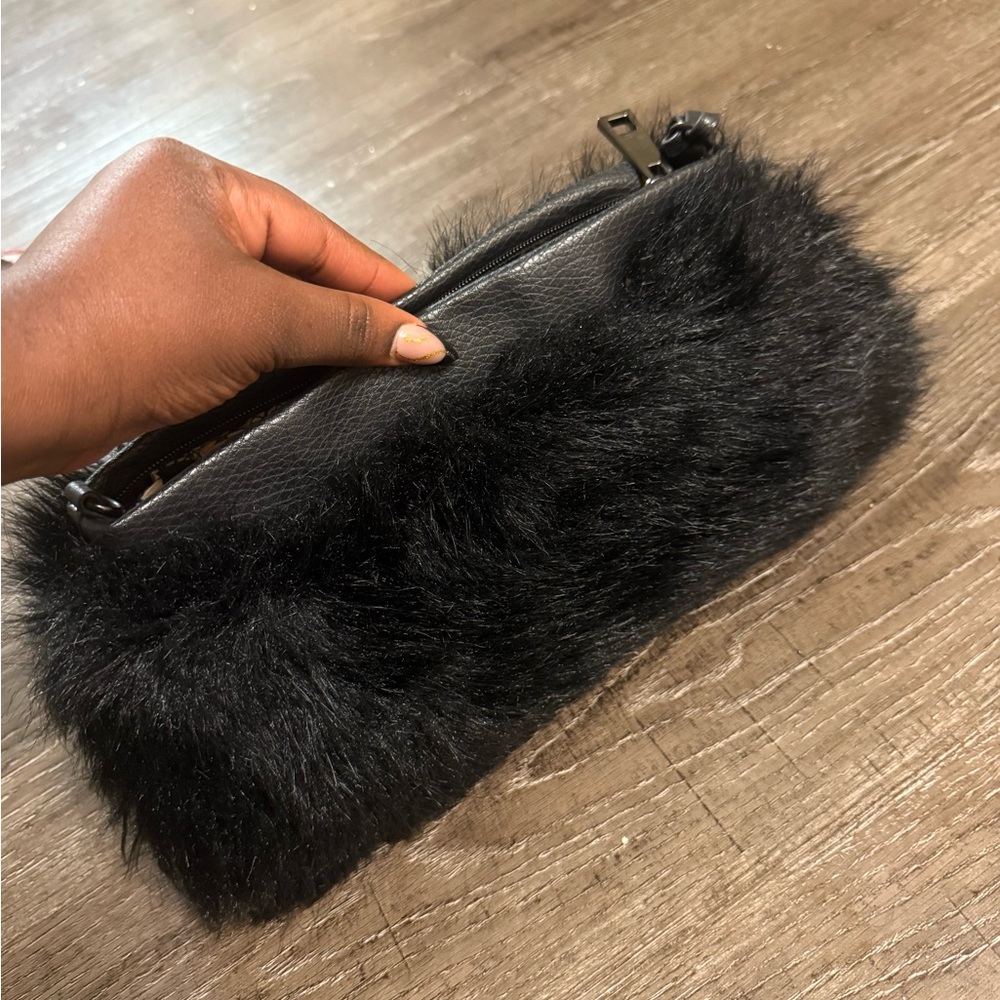Elegant Black Fur Wristlet(Carlos)